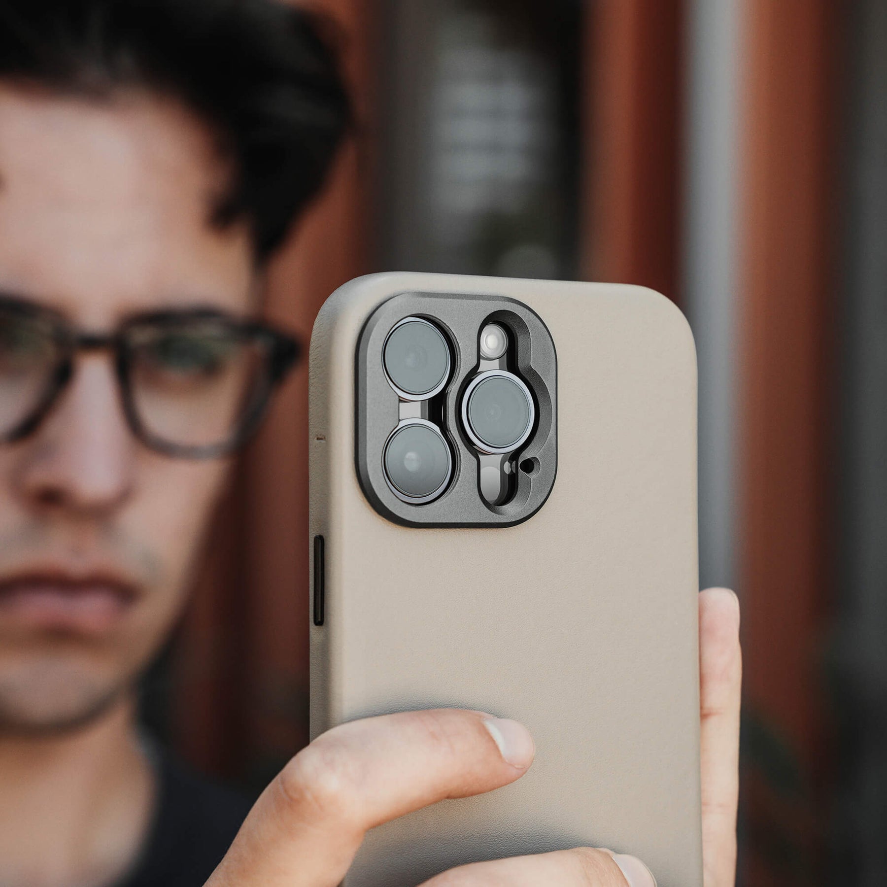 Pro Leather Case - iPhone 14 Pro - Sand