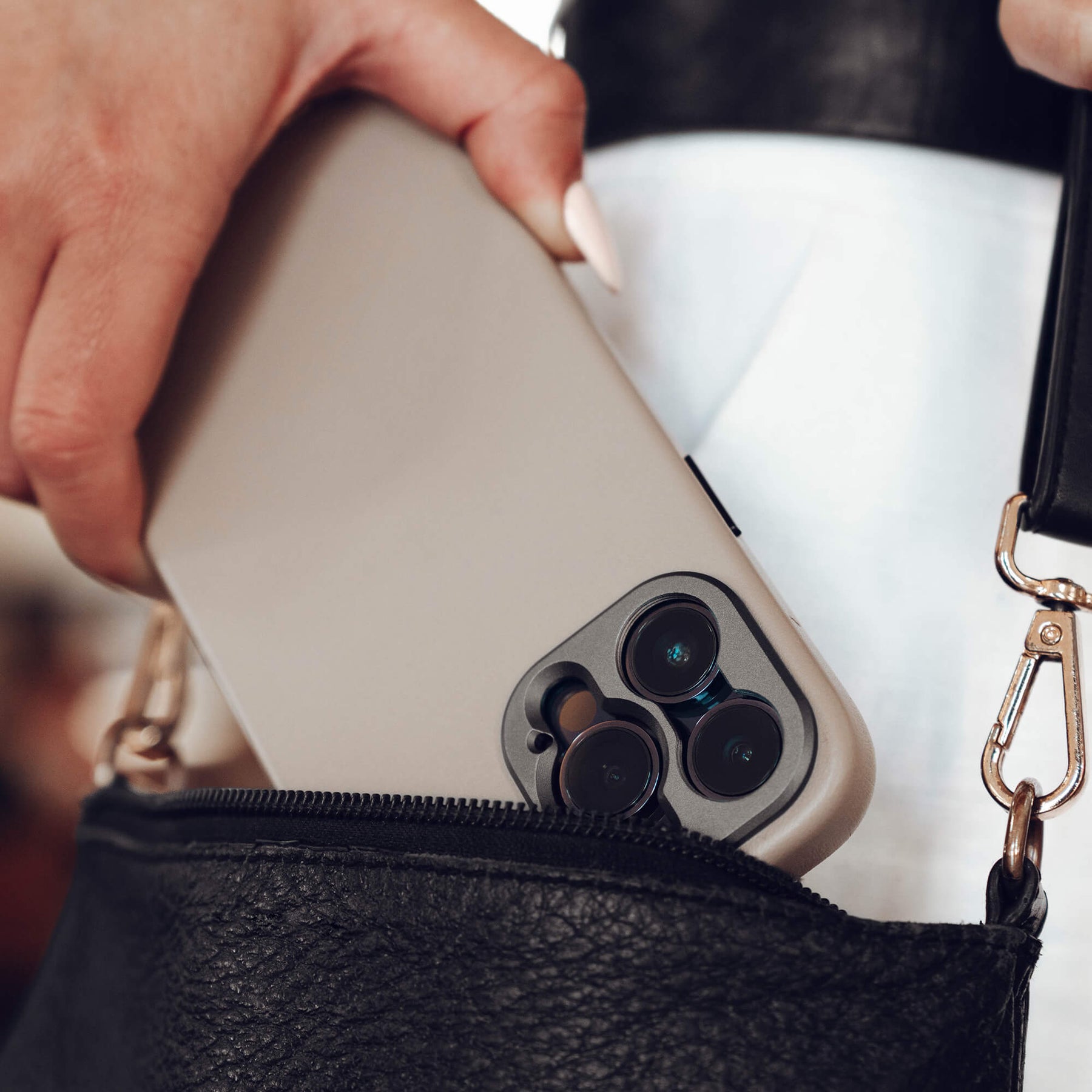 Pro Leather Case - iPhone 14 Pro - Sand